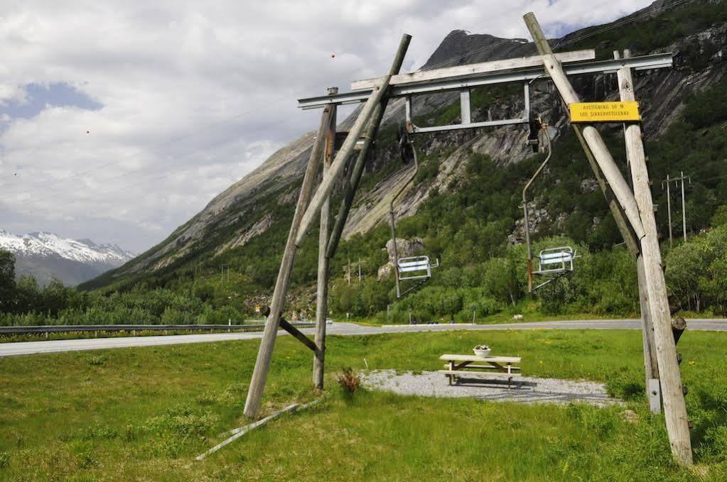 Svartisen Apartments Glomfjord Екстер'єр фото