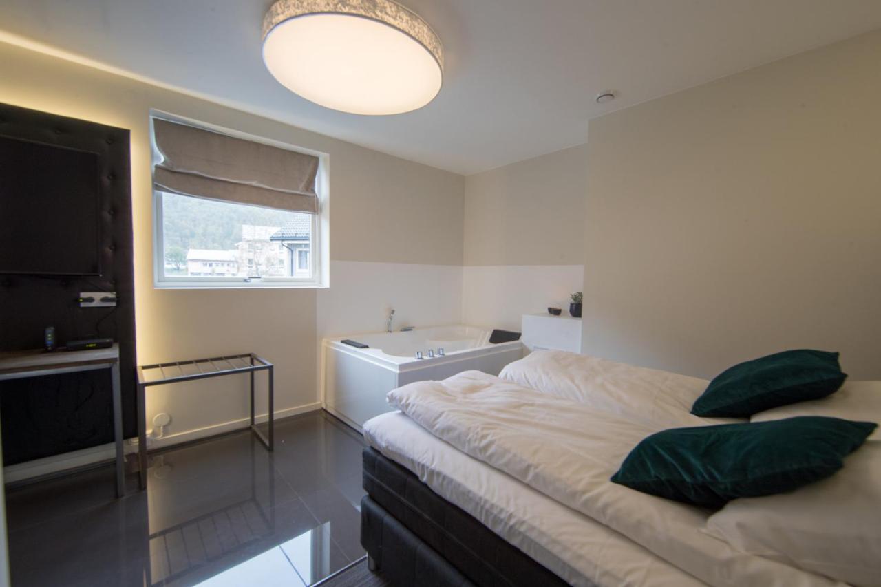 Svartisen Apartments Glomfjord Екстер'єр фото